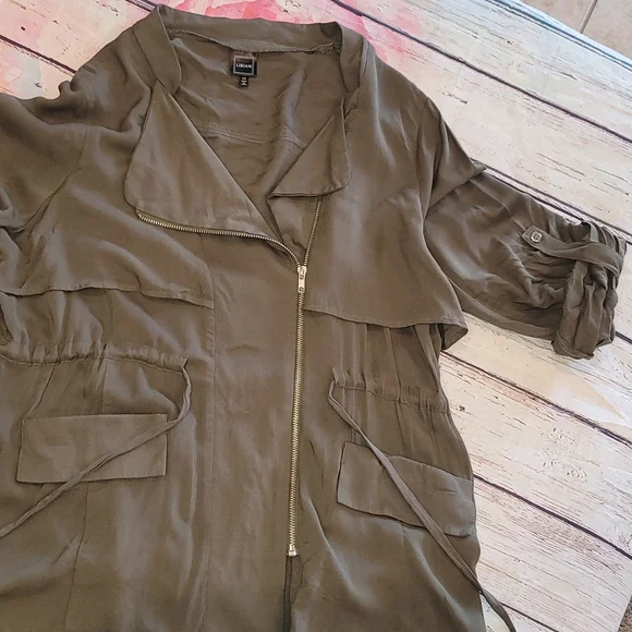 Olive green zip up shirt/jacket type - Picture 8 of 10